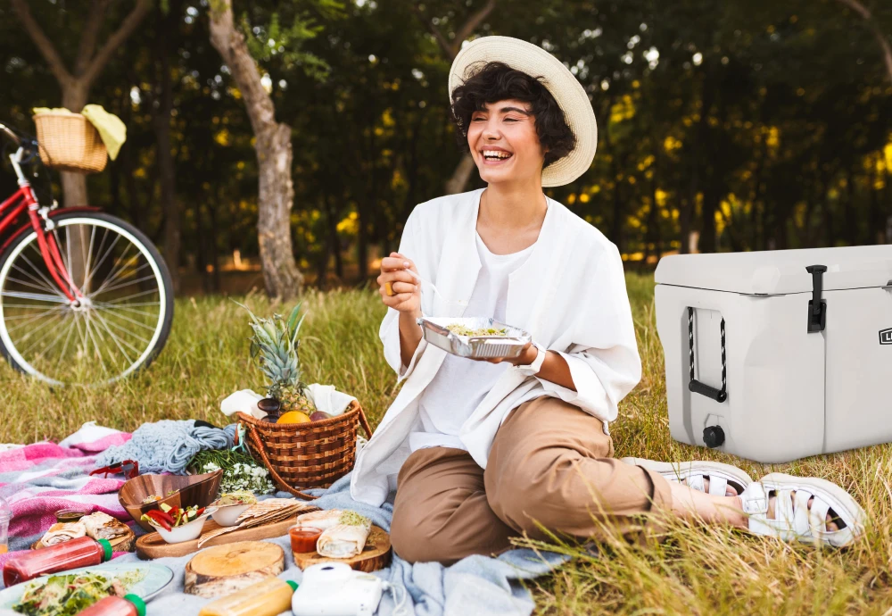 keeping guests cool at outdoor party